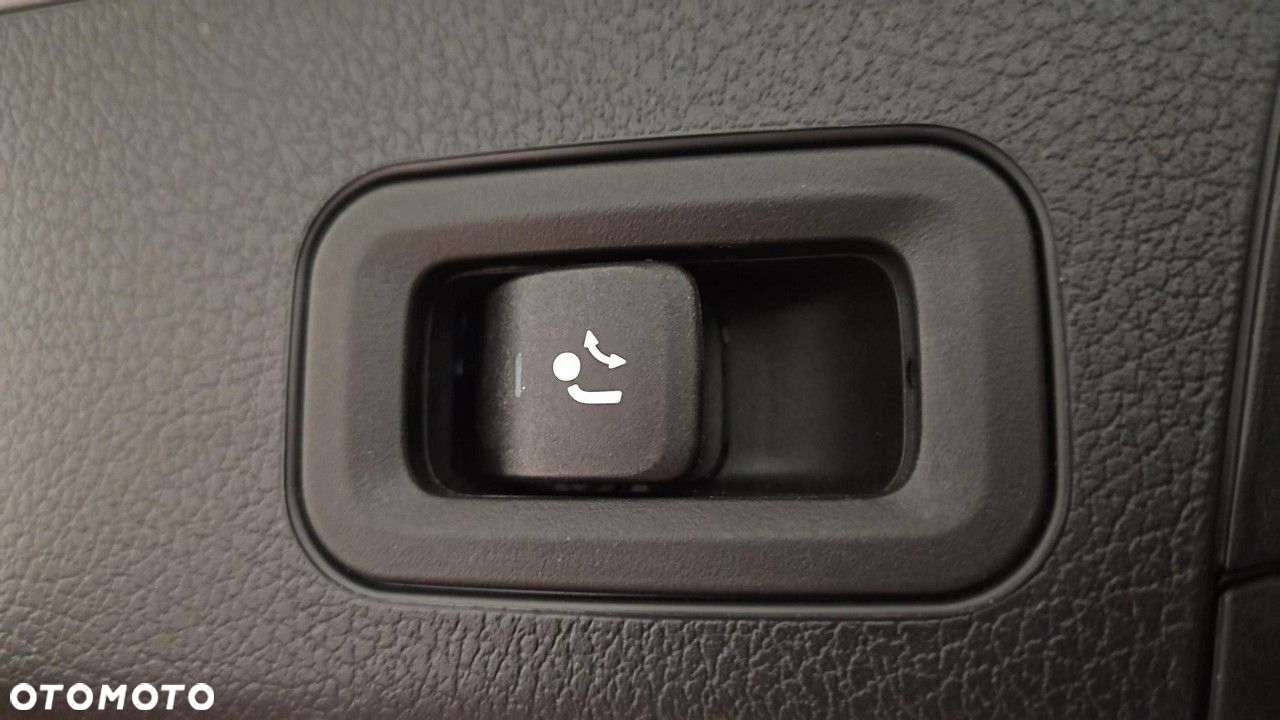 Mercedes-Benz GLB 200 d Progressive 8G-DCT - 25