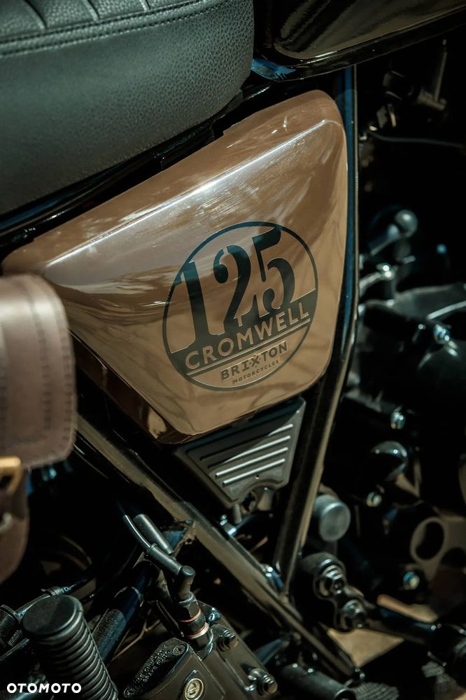 Brixton Cromwell - 7