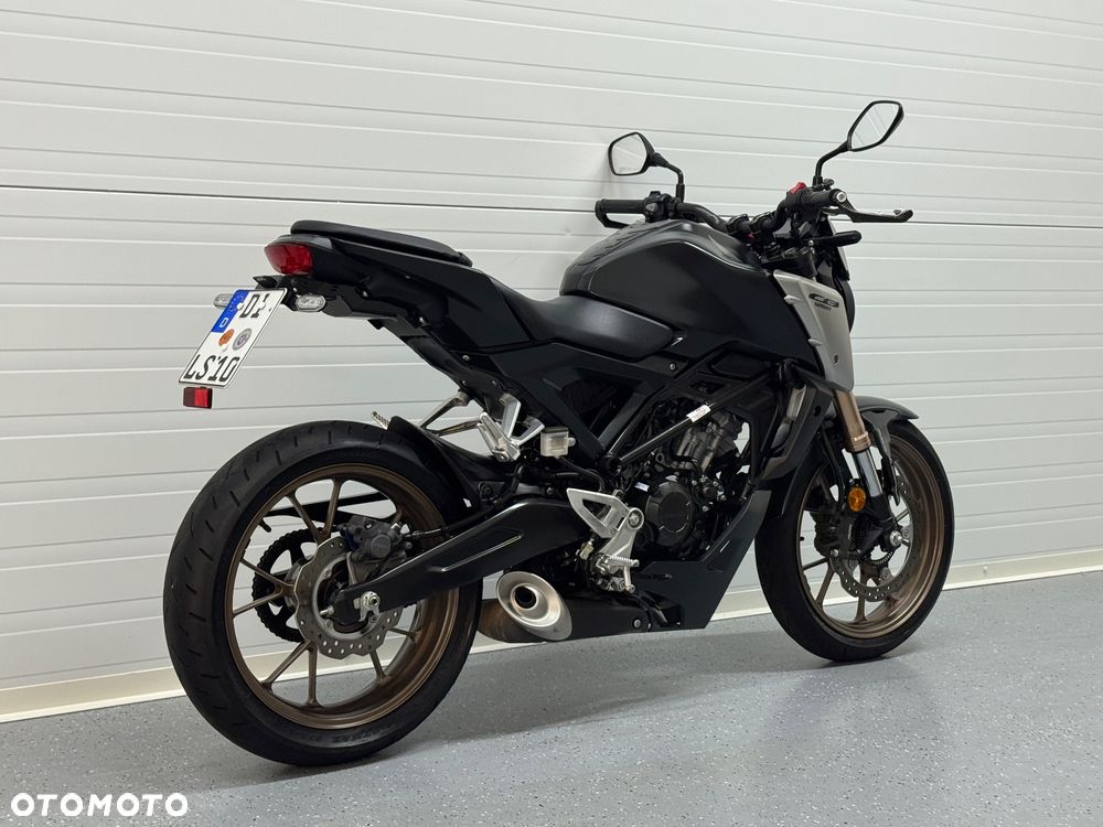 Honda CB - 3