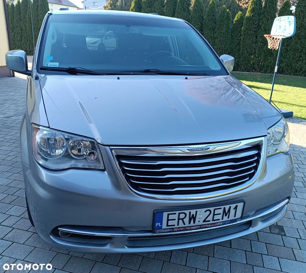 Chrysler Town & Country 3.6 Touring - 2