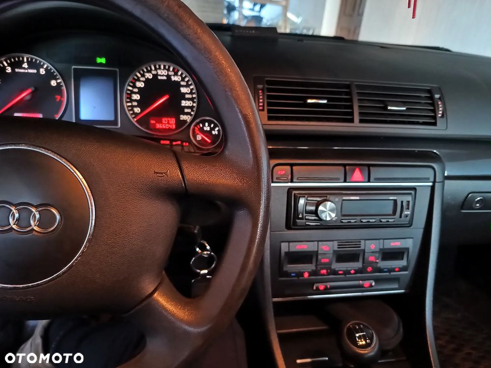 Audi A4 Avant 1.6 - 12