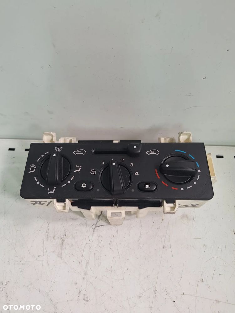 panel sterowania  nawiewem klimatyzacji  F664479W CITROEN C2 03   (75/9)