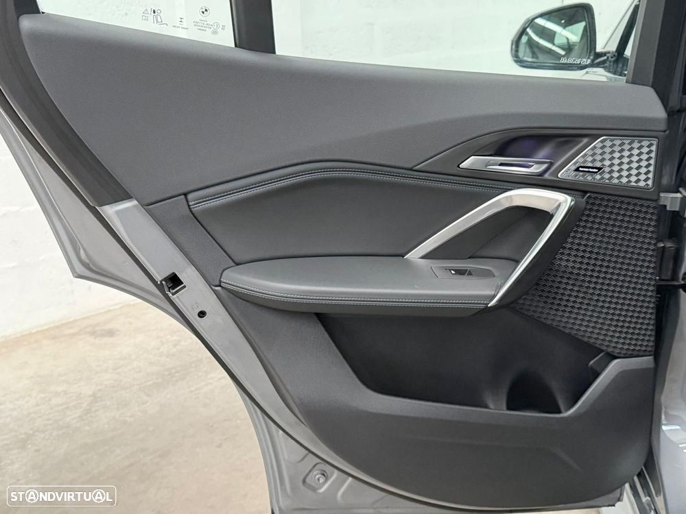 BMW iX2 eDrive20 Pack Desportivo M Pro - 43