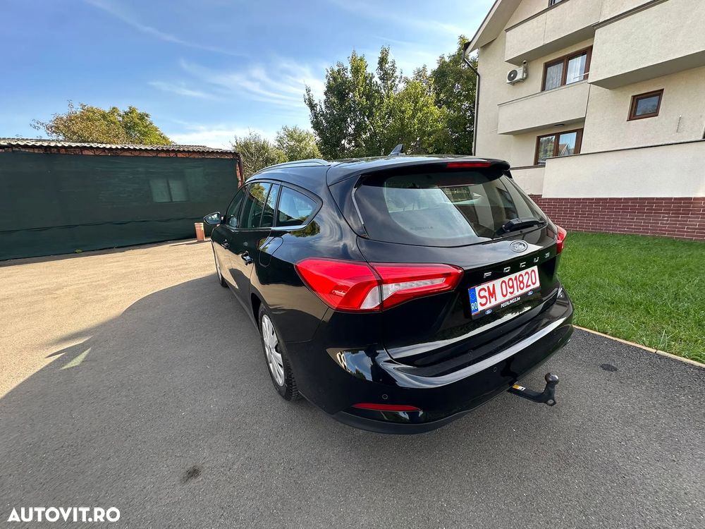 Ford Focus 1.0 EcoBoost 6MT MHEV Titanium X - 6