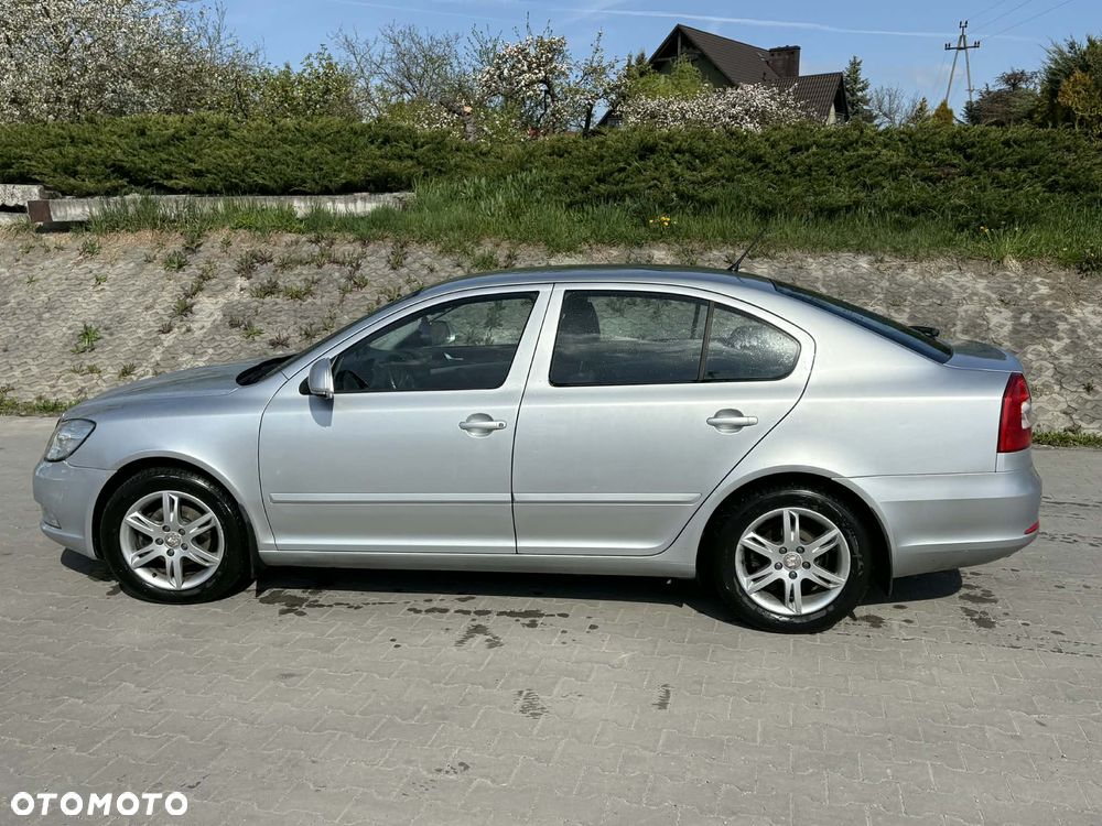 Skoda Octavia 1.6 TDI Ambiente DSG - 8
