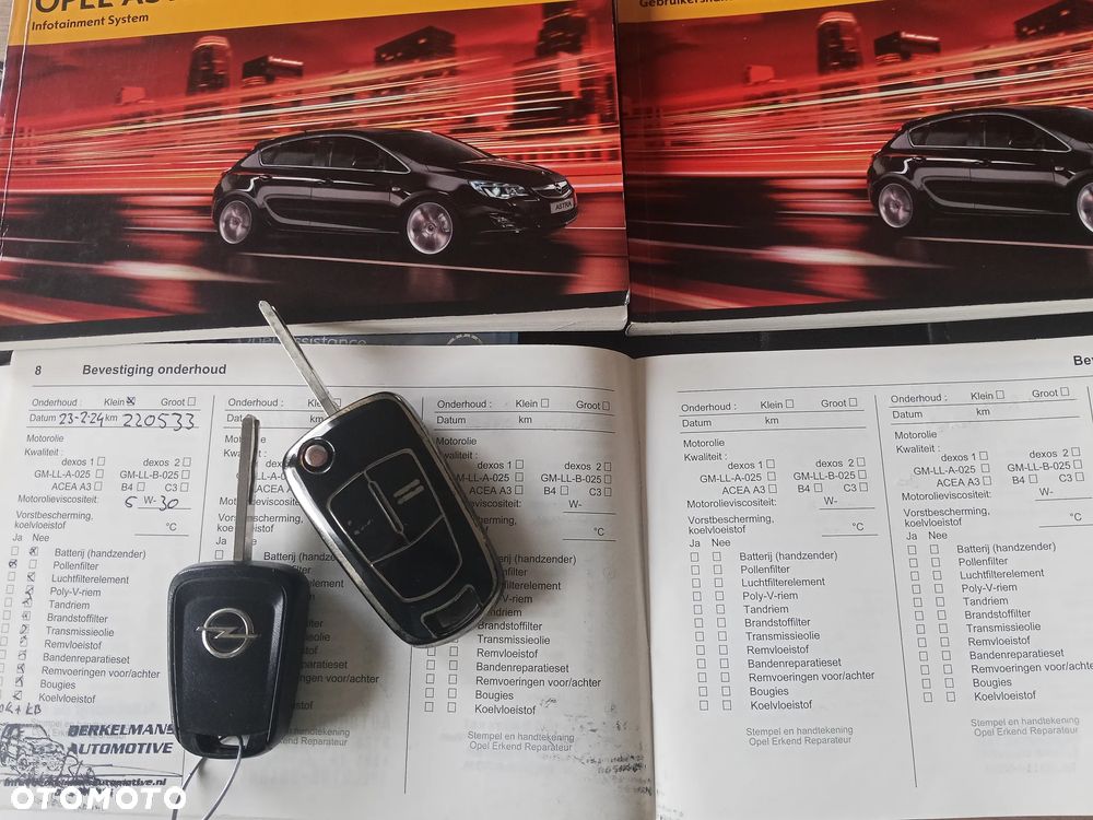 Opel Astra 1.4 Cosmo - 29