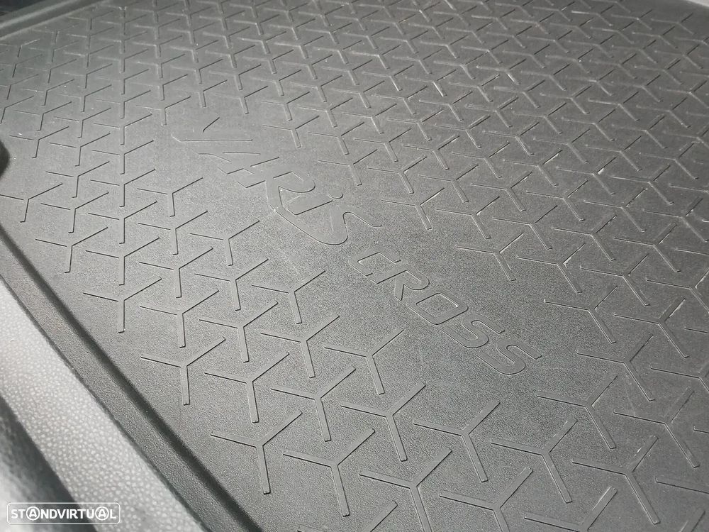 Toyota Yaris Cross 1.5 HDF Comfort Plus - 41