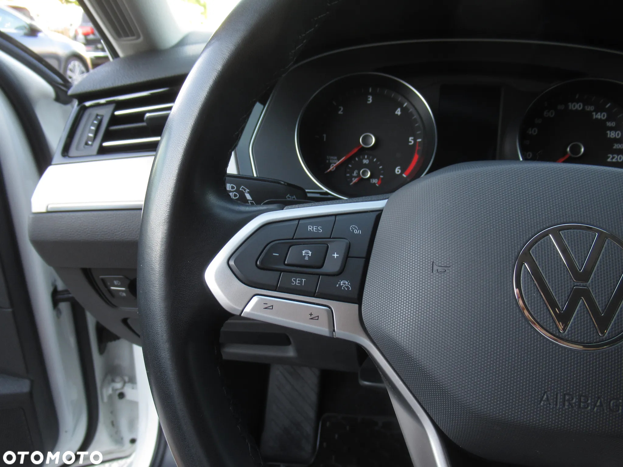 Volkswagen Passat 2.0 TDI EVO Elegance DSG - 14