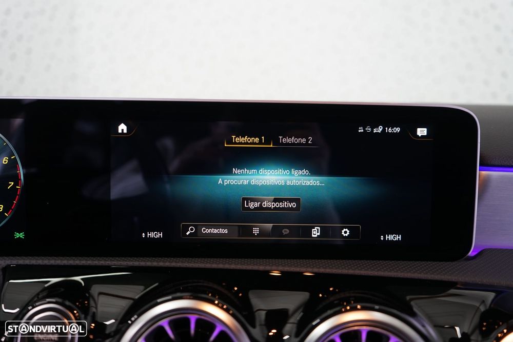 Mercedes-Benz A 180 7G-DCT AMG Line - 32