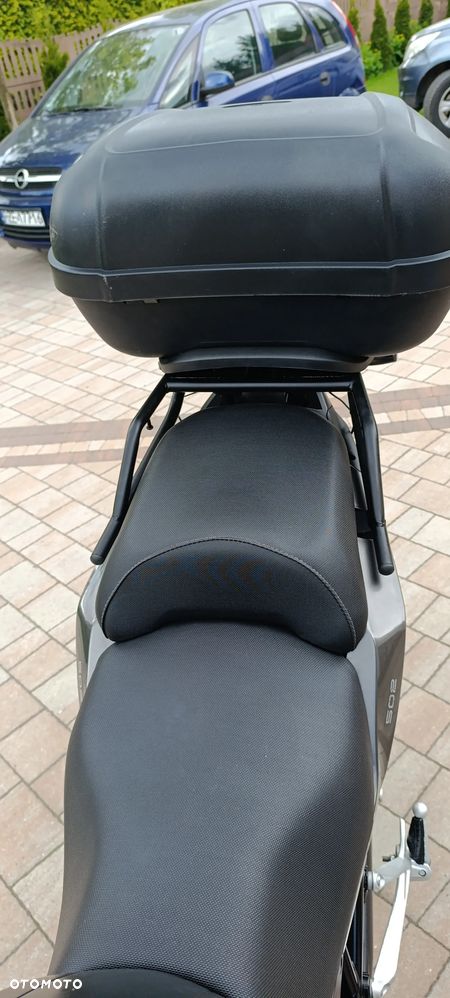 Benelli TRK 502 - 10
