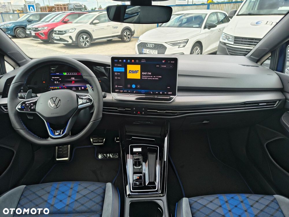 Volkswagen Golf 2.0 TSI 4Motion R DSG - 11