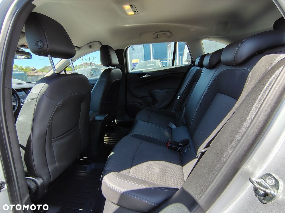 Opel Astra 1.4 T Elite S&S - 12