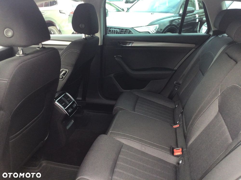 Skoda Superb 2.0 TDI SCR Style DSG - 26