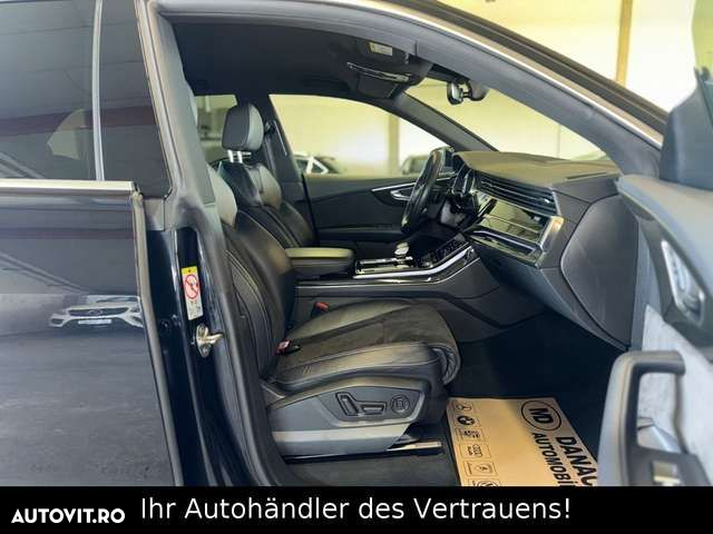Audi Q8 - 11