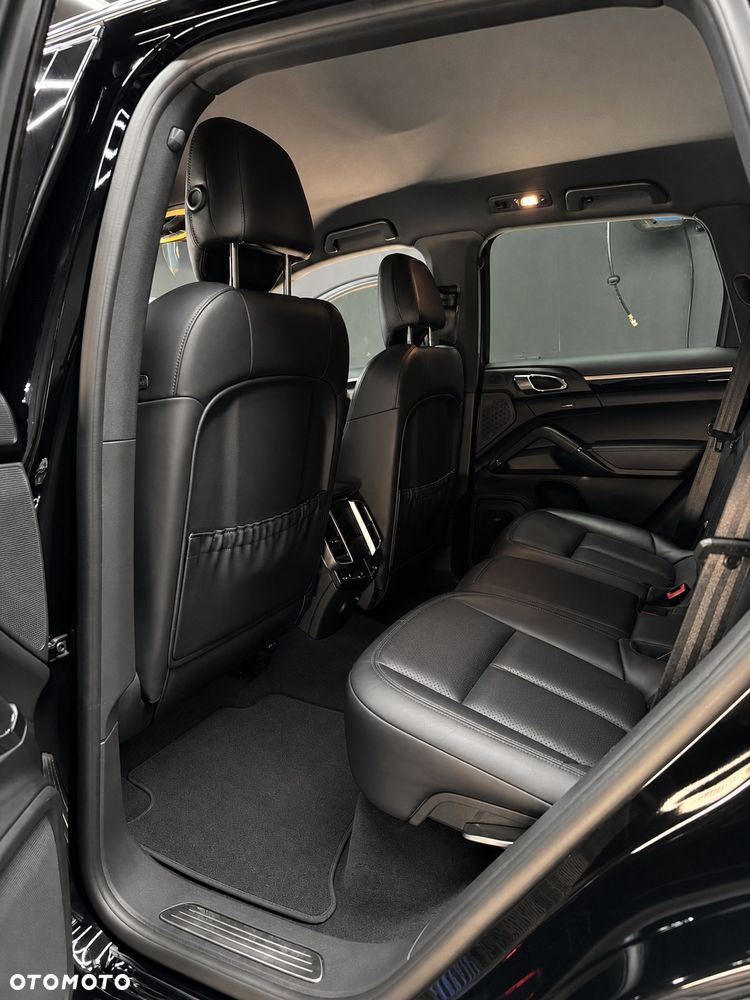 Porsche Cayenne ver-s-hybrid - 9