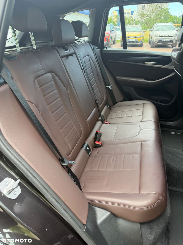 BMW X3 xDrive20d - 17