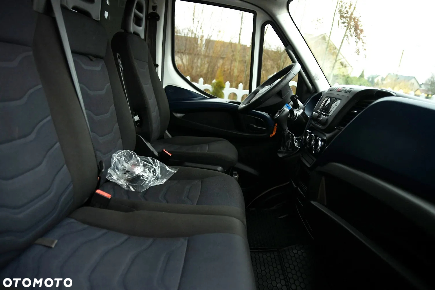 Iveco DAILY 35-140 * 2.3 Diesel HiMatic 140KM * LAWETA *100% Aluminium*Samochód  JAK NOWY!!! - 24