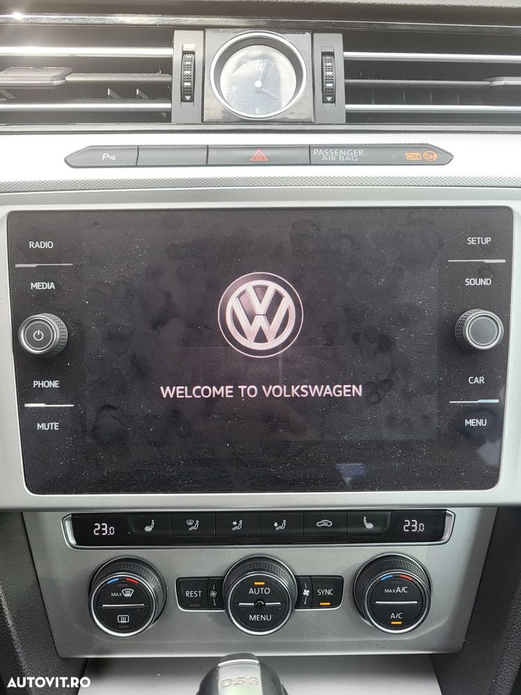 Volkswagen Passat 2.0 TDI DSG 4Motion Comfortline - 18