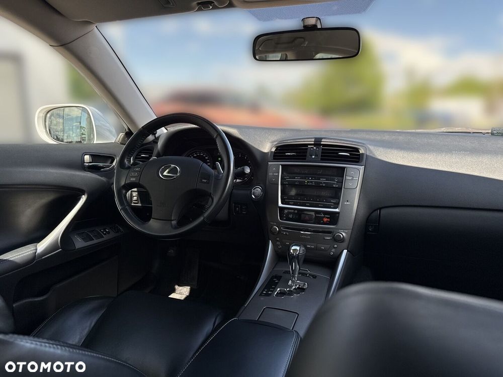 Lexus IS - 21
