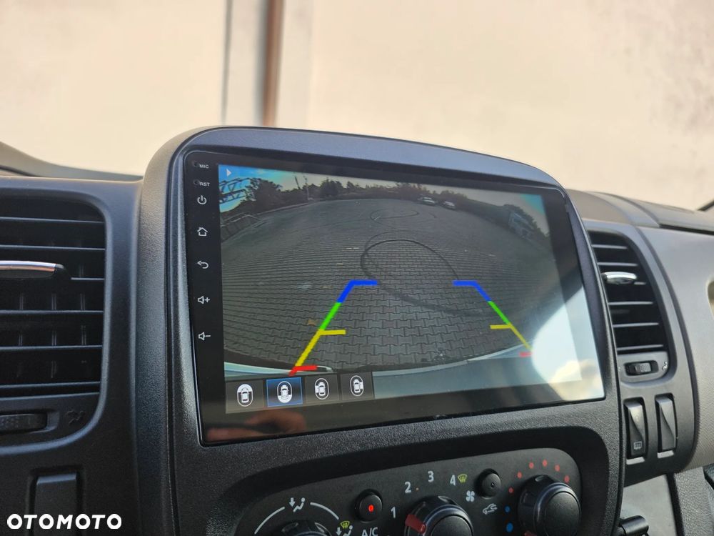 Renault Trafic - 23