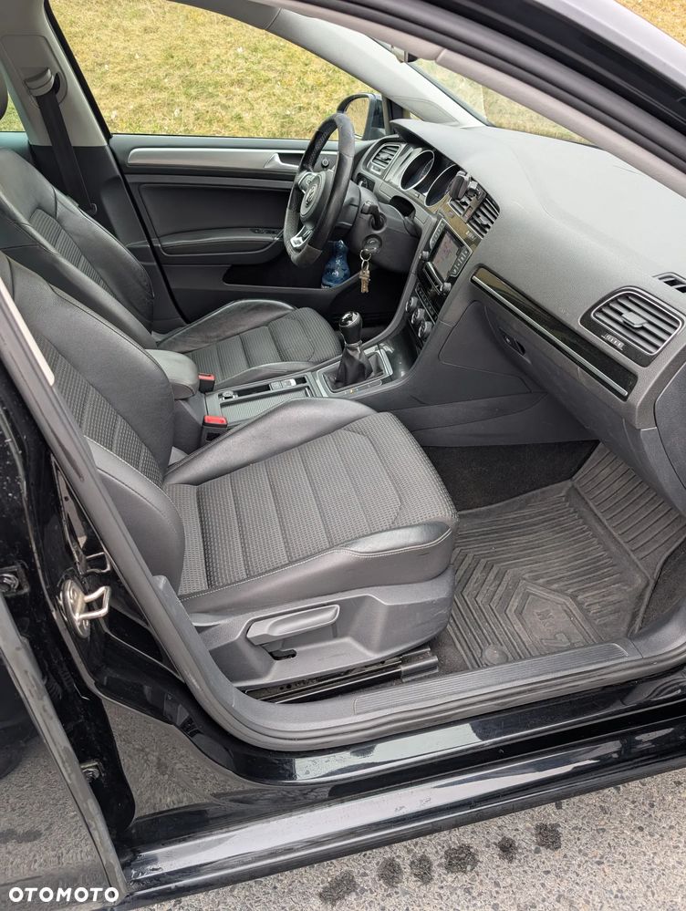 Volkswagen Golf 1.6 TDI BlueMotion Technology Comfortline - 14