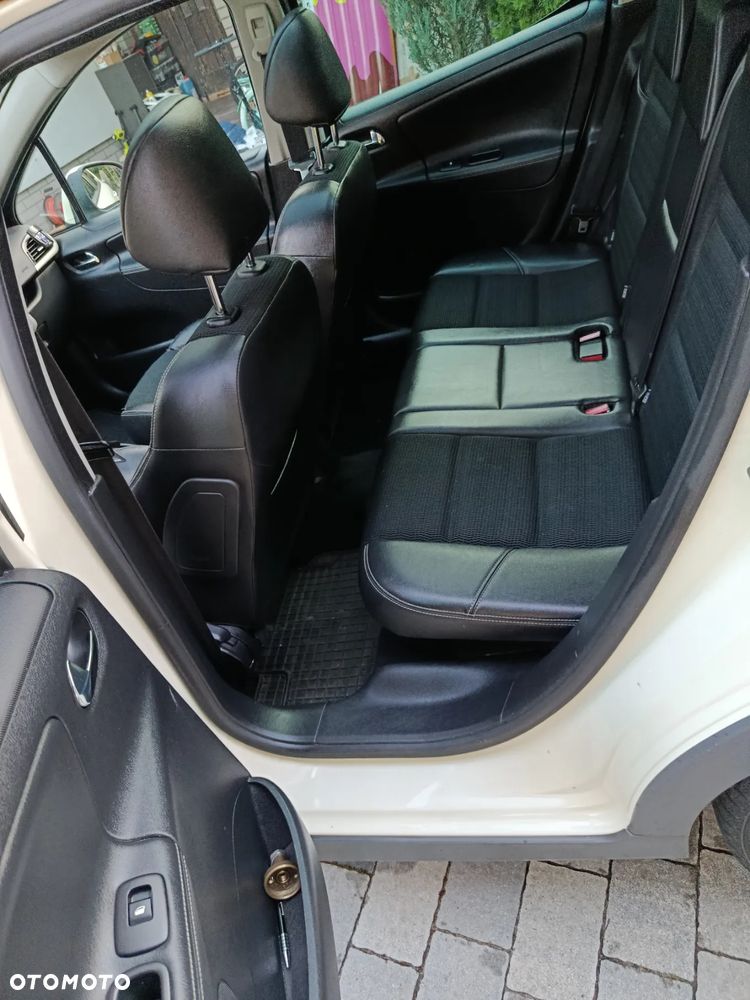 Peugeot 207 1.6 - 18