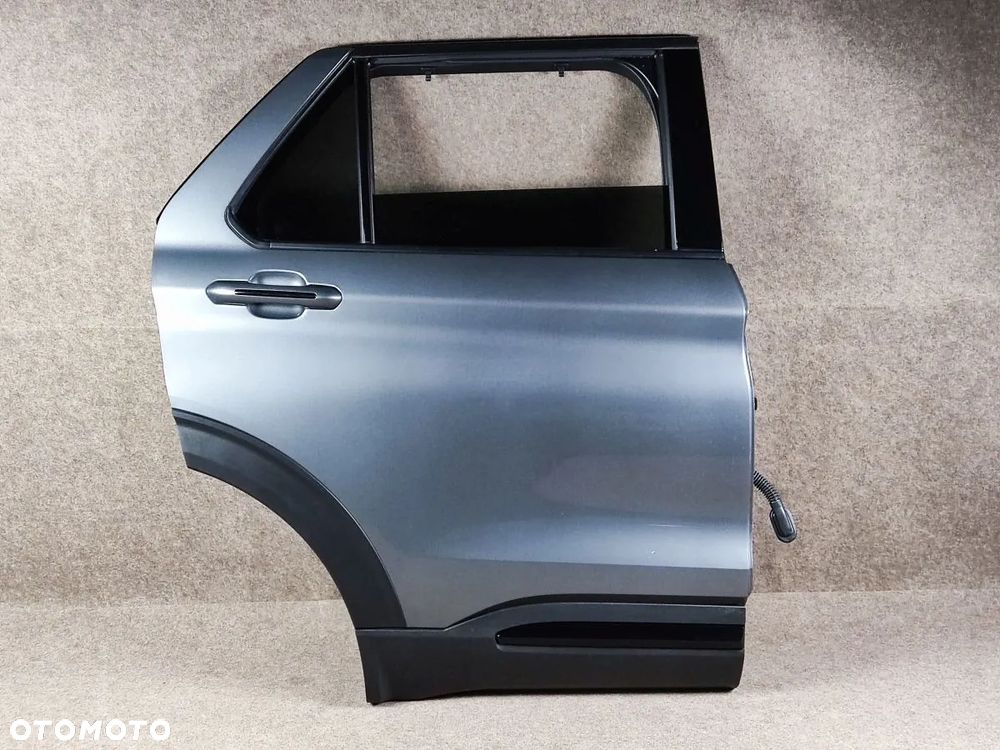 FORD EXPLORER 0d 2020r Drzwi Tył Prawy - 1