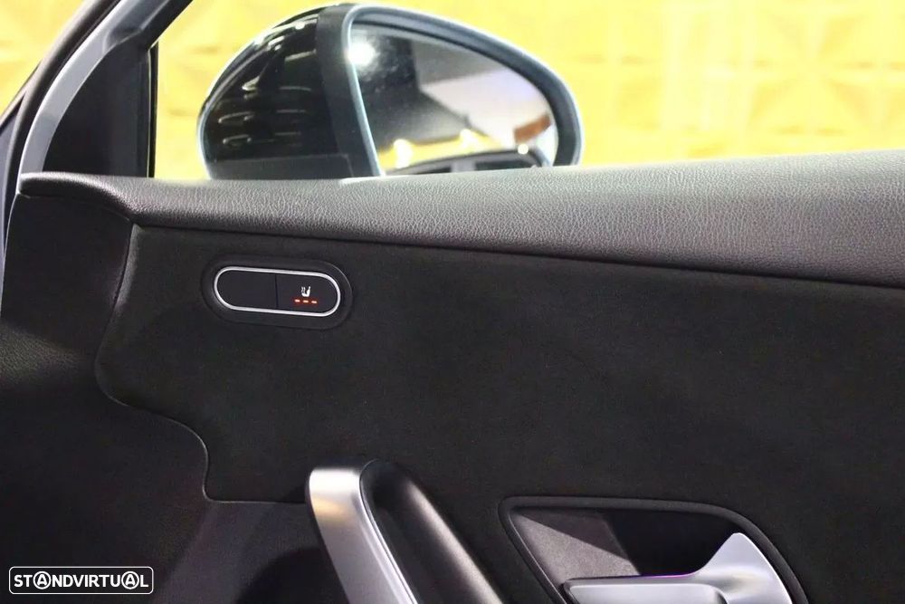 Mercedes-Benz A 250 e AMG Line - 22