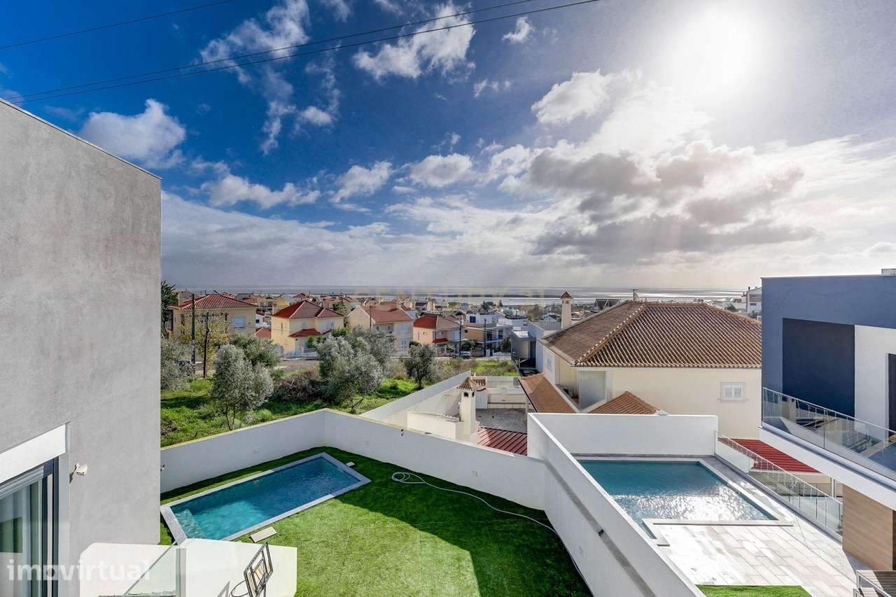 Moradia T4 Contemporânea com Piscina, Vista Rio e Localização Estratég - Grande imagem: 3/43