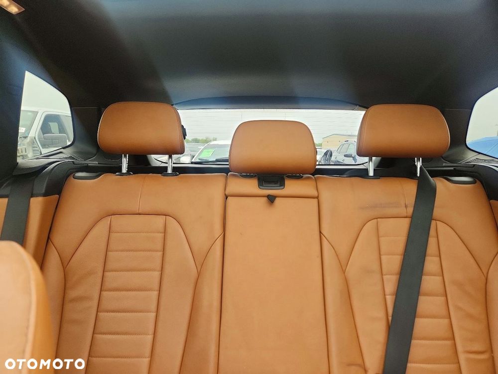 BMW X3 xDrive30i - 9