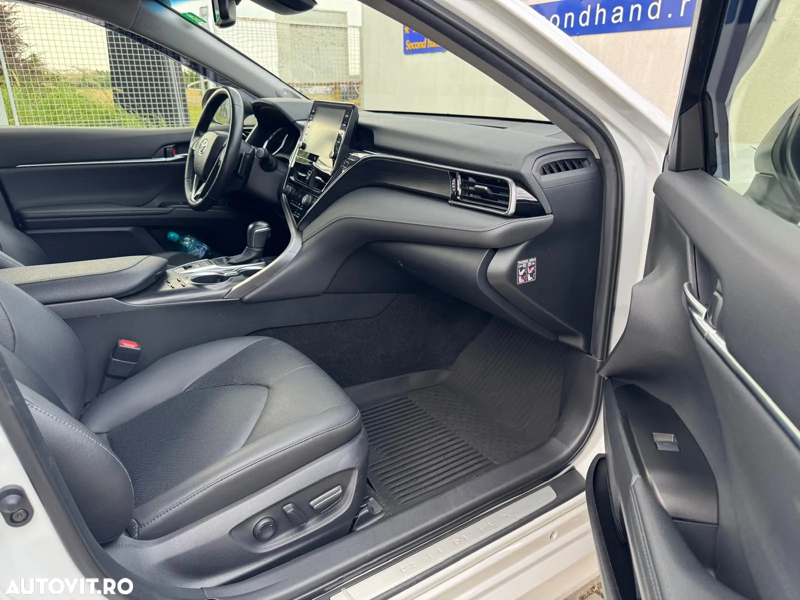 Toyota Camry 2.5 Hybrid Exclusive - 18