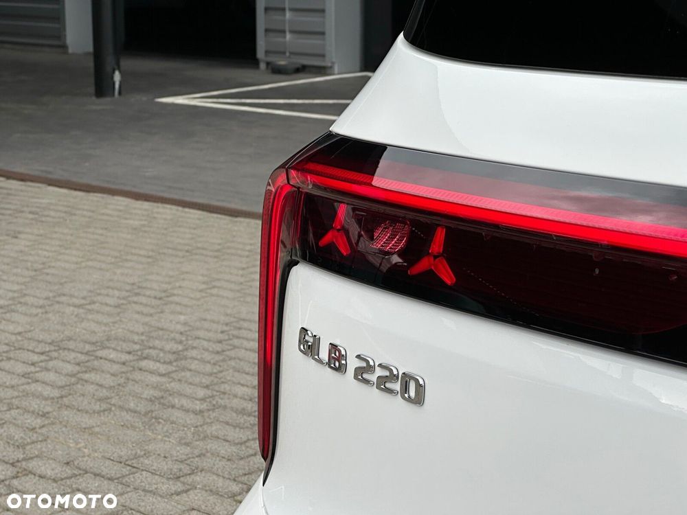 Mercedes-Benz GLB 220 mHEV 4-Matic 8G-eDCT - 11