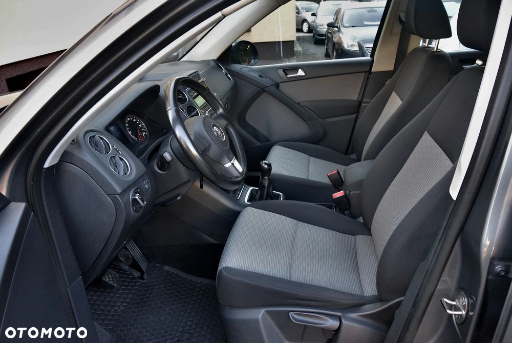 Volkswagen Tiguan 2.0 TDI DPF 4Motion BlueMotion Technology Trend & Fun - 17