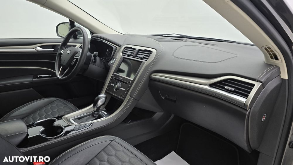 Ford Mondeo 2.0 HEV Vignale - 20