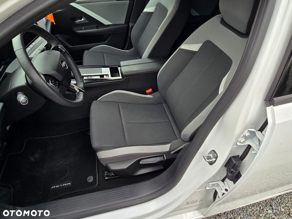 Opel Astra - 8
