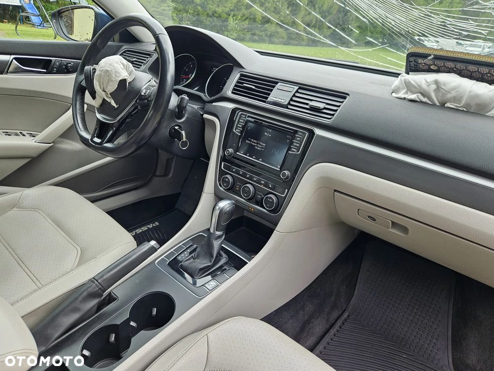 Volkswagen Passat 2.0 TSI Elegance DSG - 18