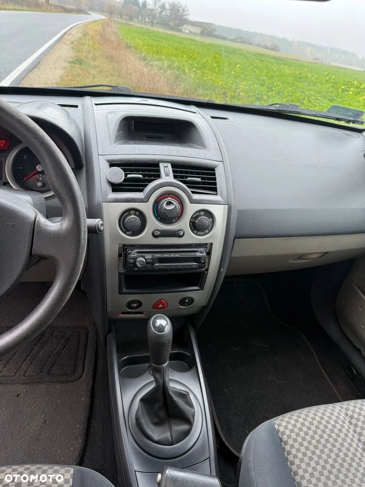 Renault Megane 1.6 Confort Privilege - 14