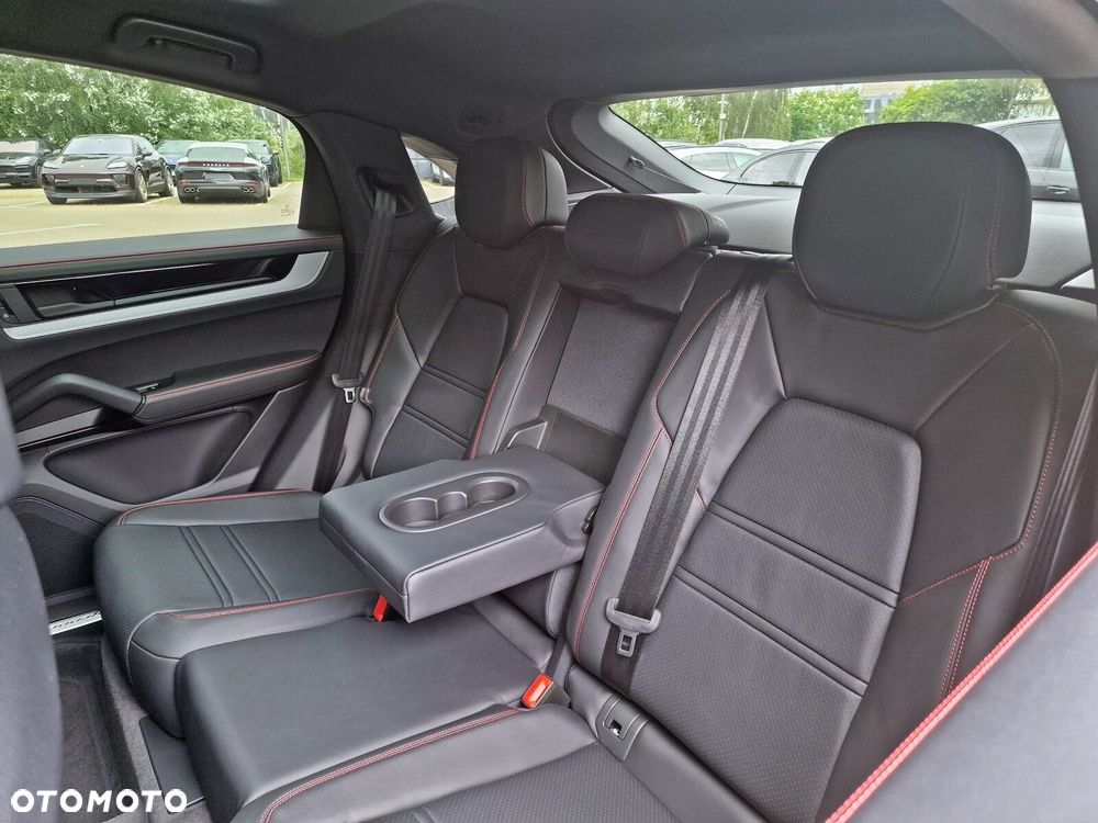 Porsche Cayenne - 12