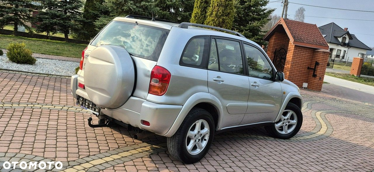 Toyota RAV4 2.0 VVT-i 4x4 - 5
