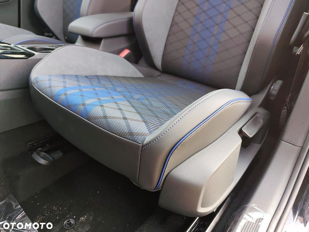 Volkswagen Golf Variant - 12