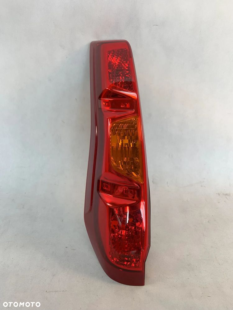 Nissan X-Trail T31 07-14r Lampa lewa tyl tylna x trail