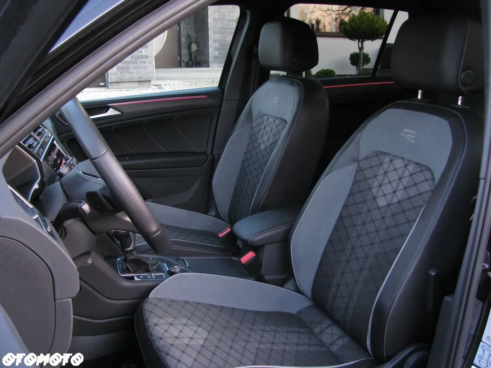 Volkswagen Tiguan 2.0 TDI SCR 4MotION DSG R-Line - 13