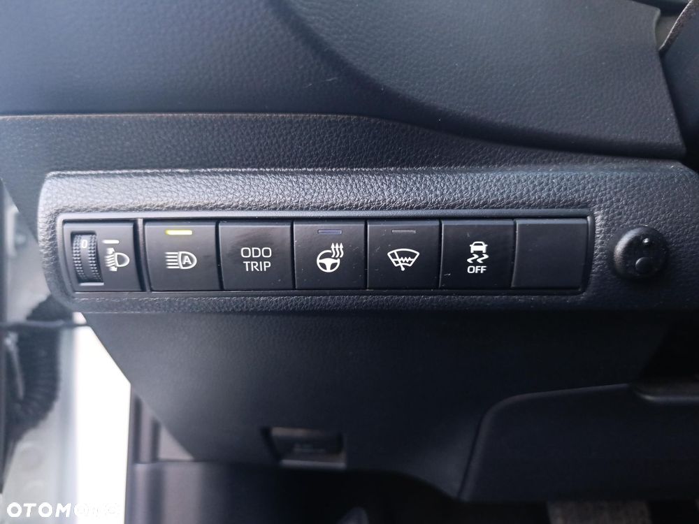 Toyota Corolla 1.8 Hybrid Comfort - 16