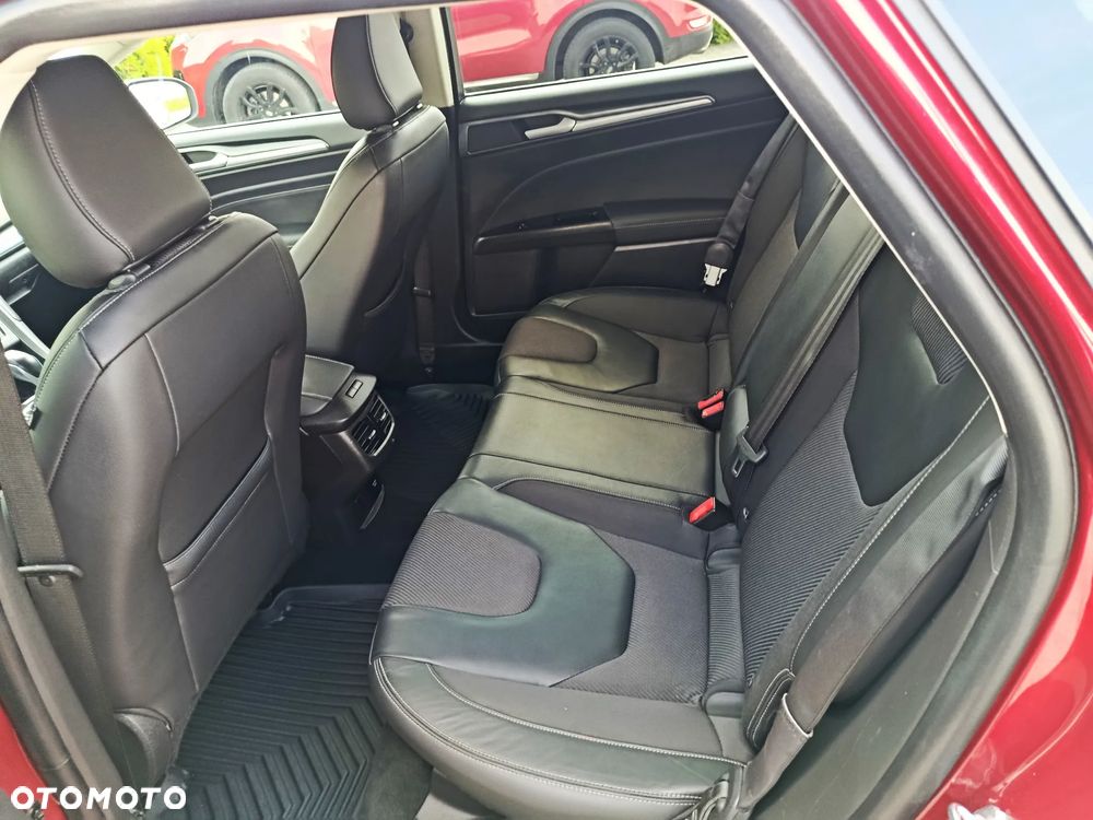 Ford Mondeo 2.0 TDCi Titanium PowerShift - 23