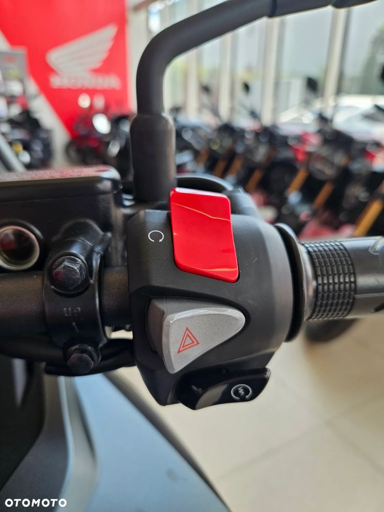 Honda NX - 11