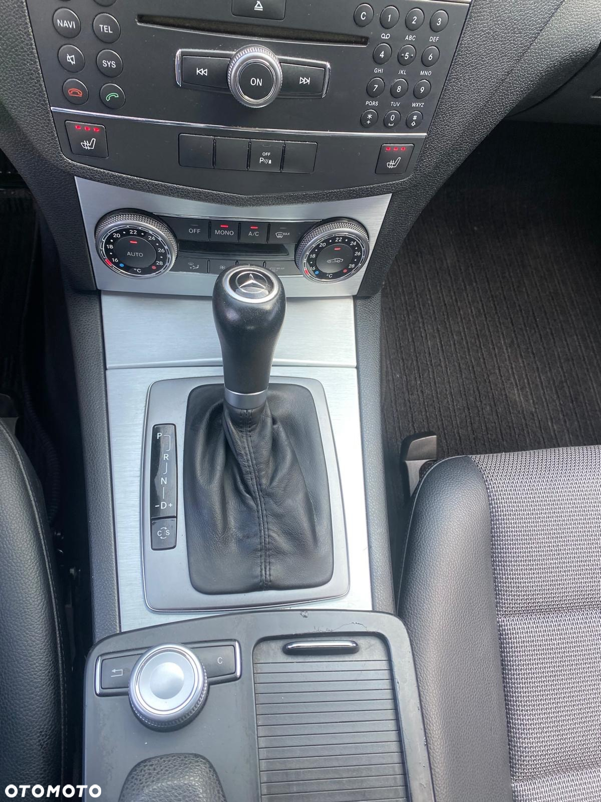 Mercedes-Benz Klasa C 200 T Kompressor Automatik Avantgarde - 27