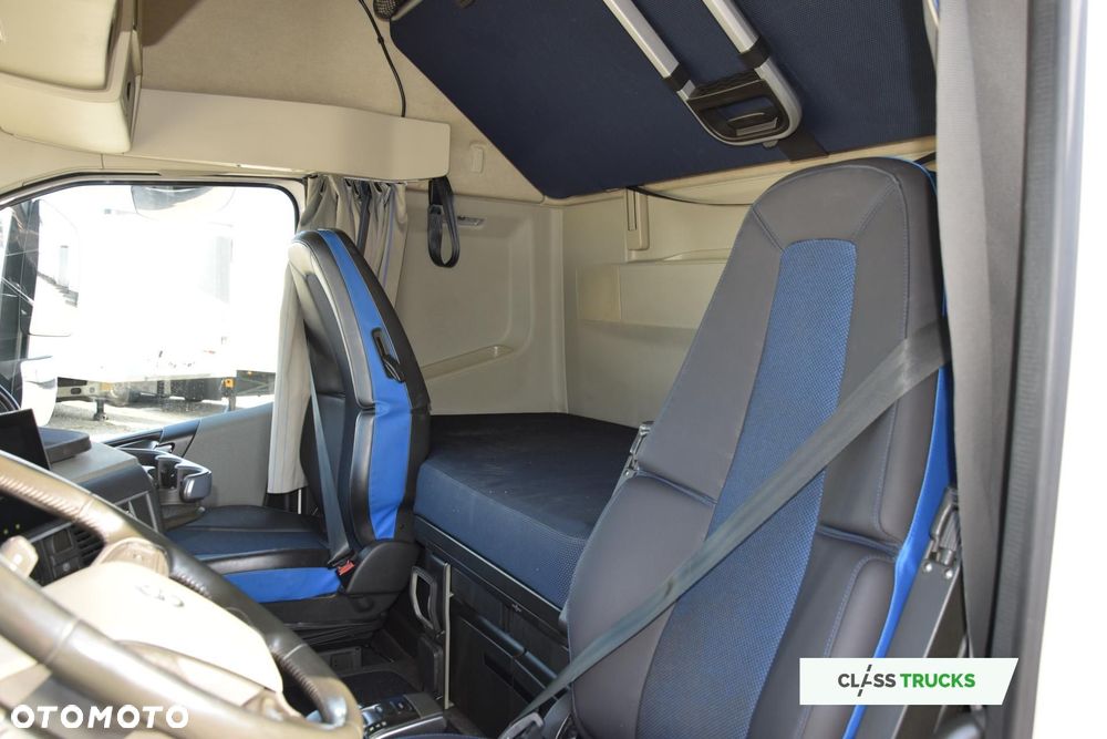 Volvo FH 460 Globetrotter XL Mega i-Save - 13