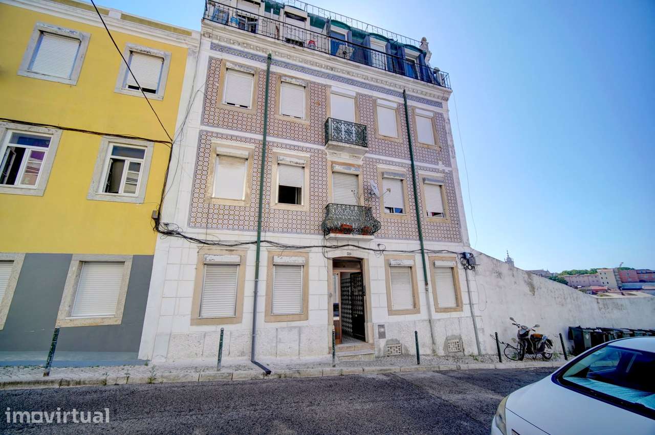 T1 para remodelar com pequeno terraço Alcântara - Grande imagem: 4/16