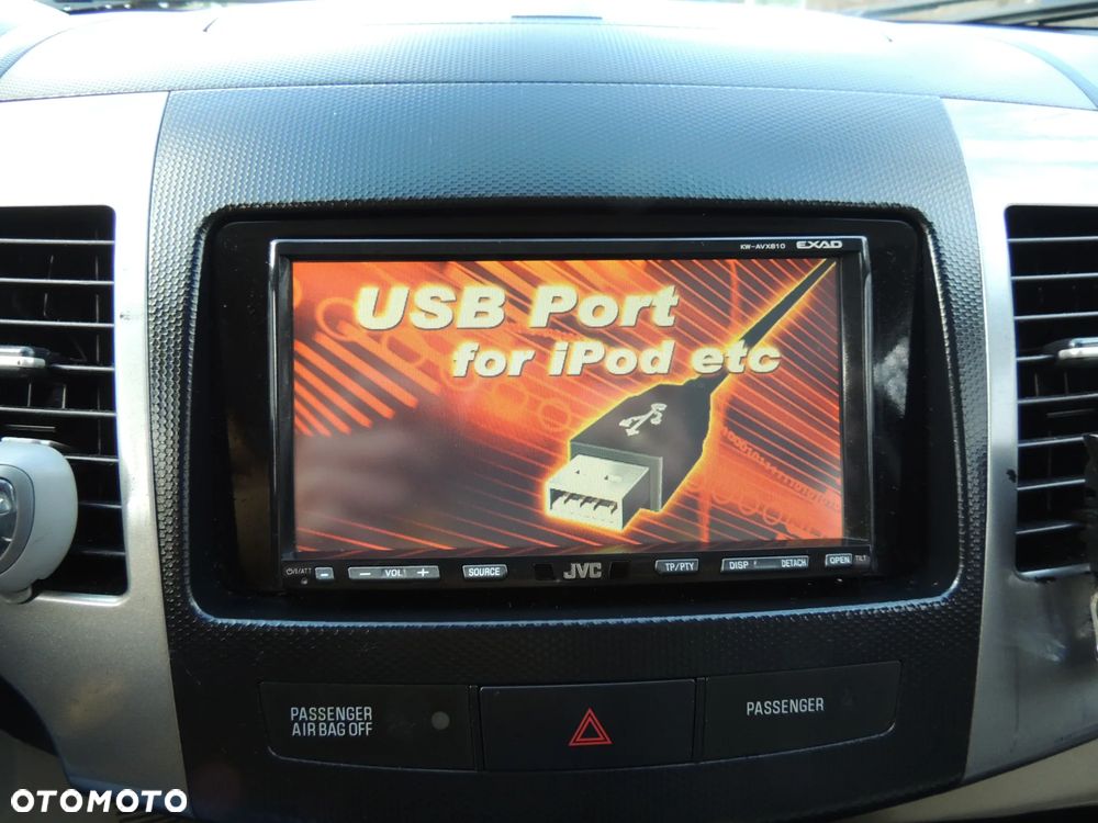 Mitsubishi Outlander 2.0 DID Instyle NAVI - 28