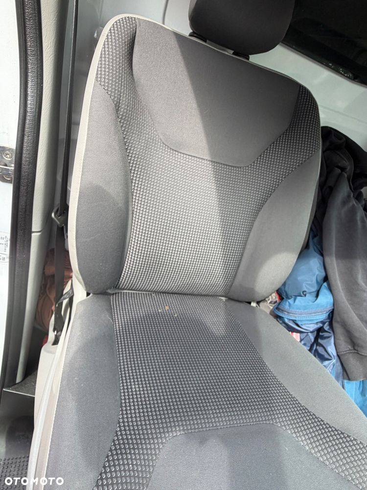 Opel Vivaro - 15